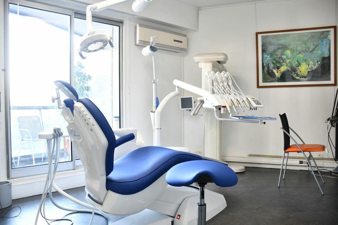 Cabinet dentaire aménagé par DBI Dental - détail équipement