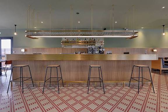 Bar, agencement sur-mesure